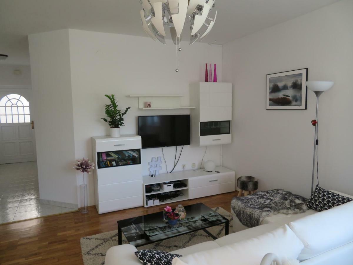 Apartman Eli Ровінь Екстер'єр фото